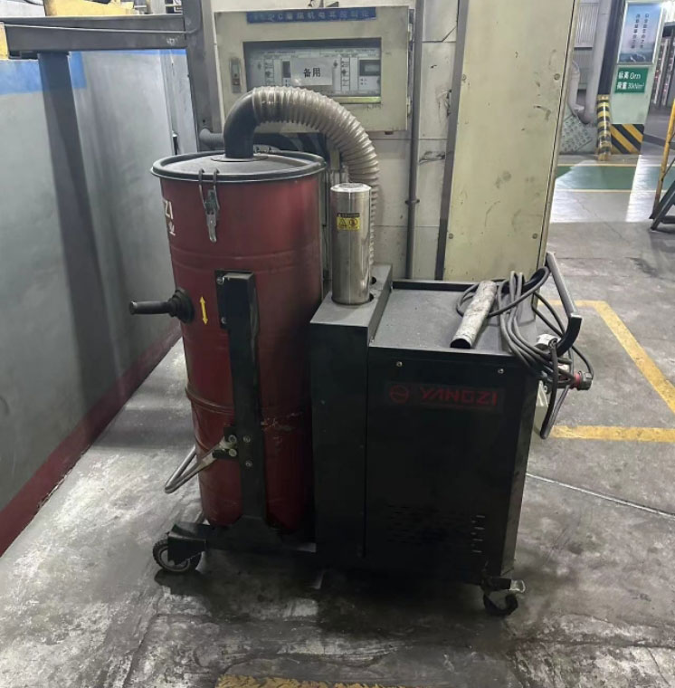 工業吸塵器